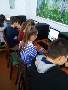 В гимназии открылся кабинет информатики, в котором задействована новая техника (компьютеры)